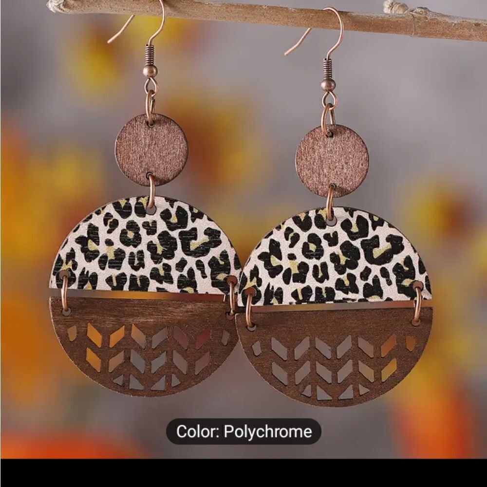 Leopard dangle earrings wooden leaf new d97
